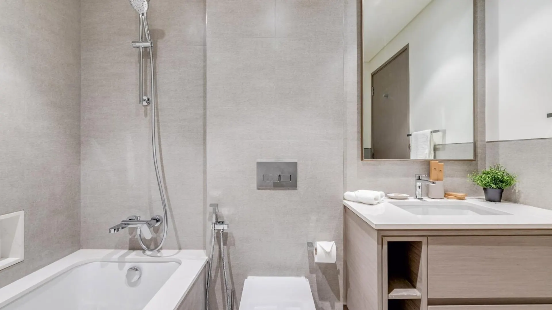 아파트 Grande Signature Residence - 2Br Modern Luxury 두바이