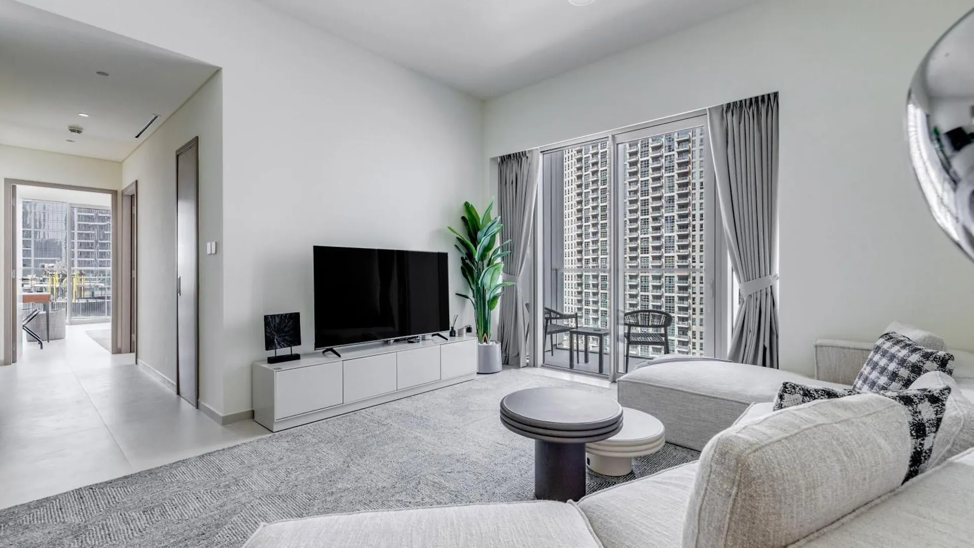 Grande Signature Residence - 2Br Modern Luxury 두바이